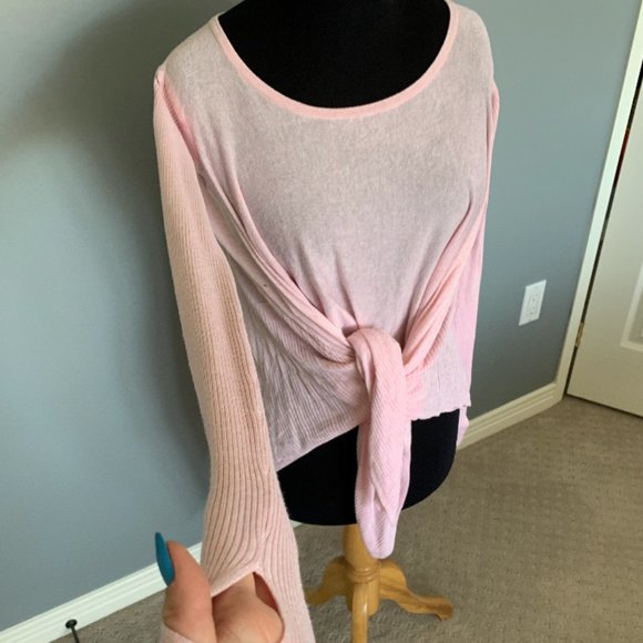 Lululemon Enlightened Pullover Blush - Picture 4 of 5